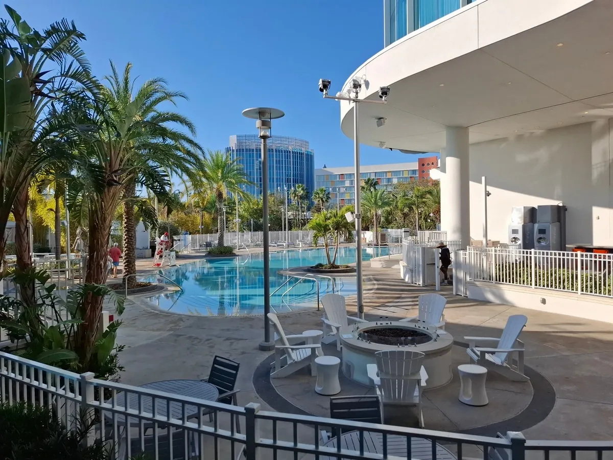 Aventura_Hotel_swimming_pool_9a84bbe87d.webp