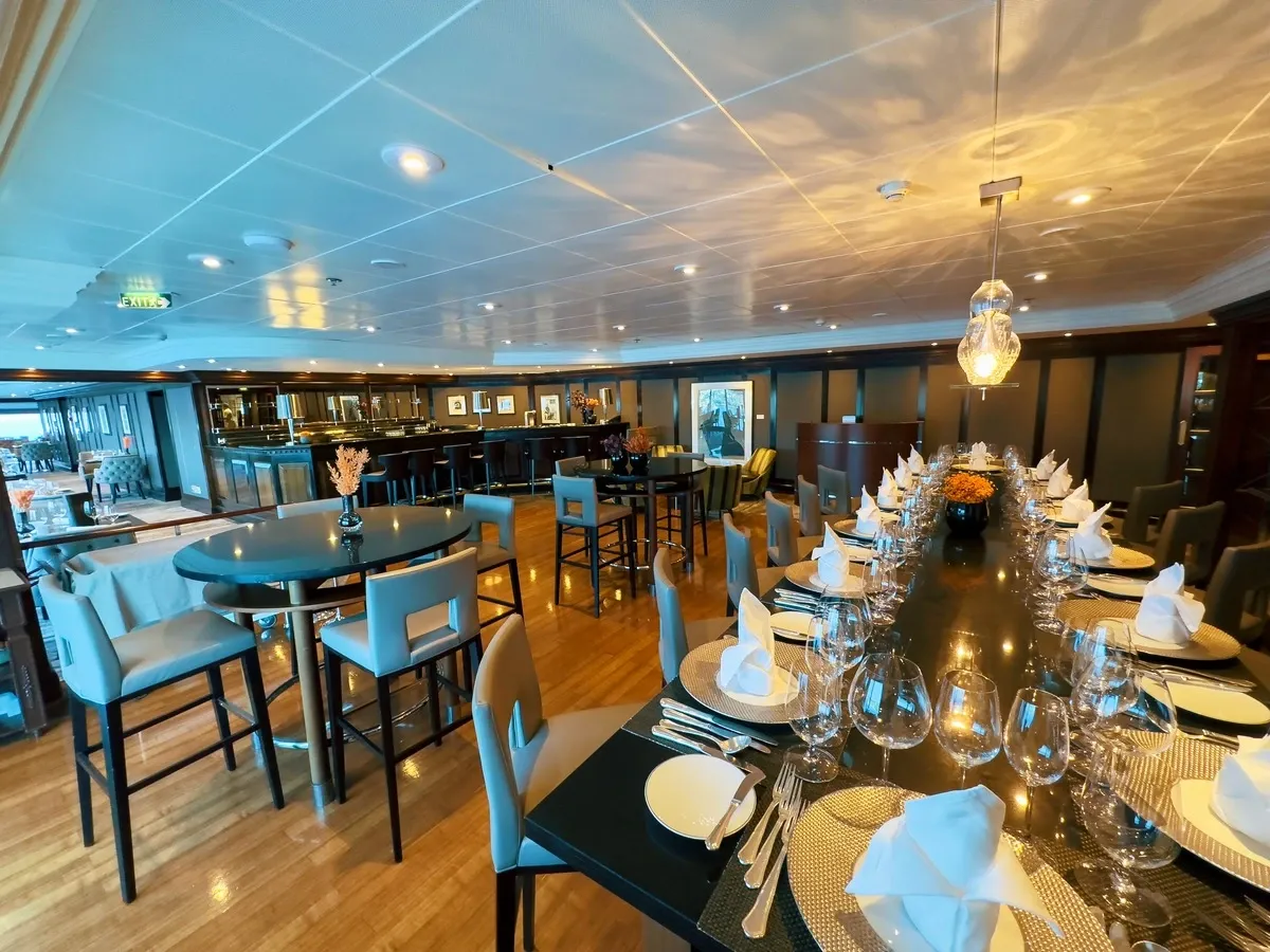 Azamara_Cruises_Prime_C_Restaurant_9f8dafda04.webp