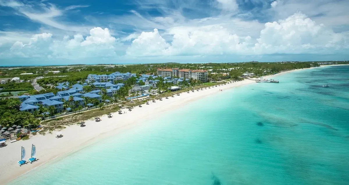 Beaches_Resorts_Turks_Caicos_grace_bay_beach_323118205c.webp