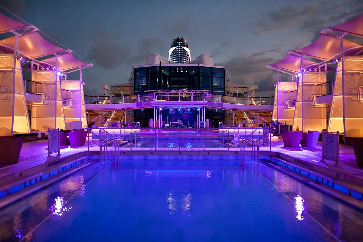 Celebrity_Cruises_night_party_pool_e2942095e0.webp