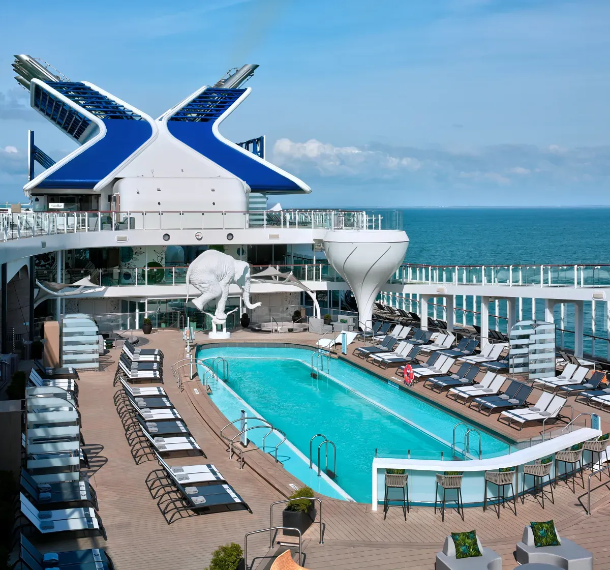 Celebrity_Cruises_top_deck_pool_cac8284545.webp
