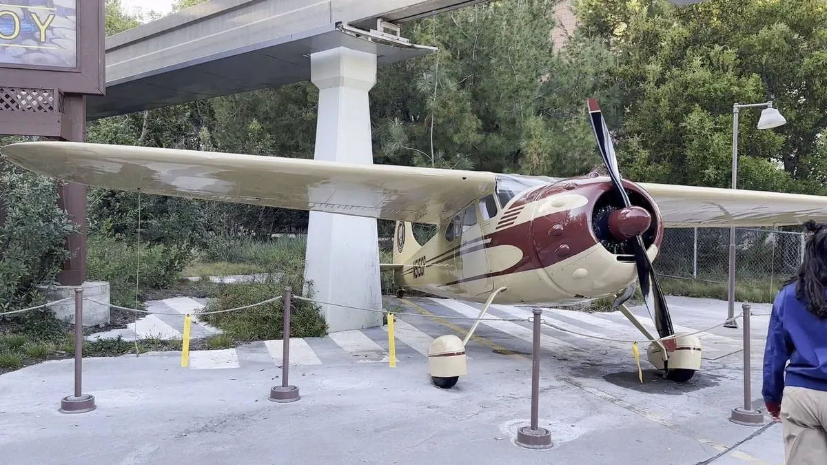 Disney_California_Adventure_Grizzly_Peak_plane_a9f8fc848d.webp