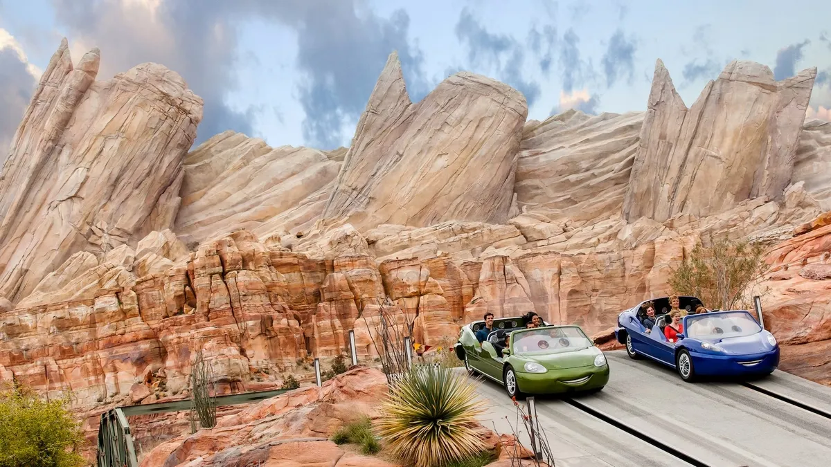 Disney_California_Adventure_Radiator_Springs_Racers_00c1b7c5d1.webp