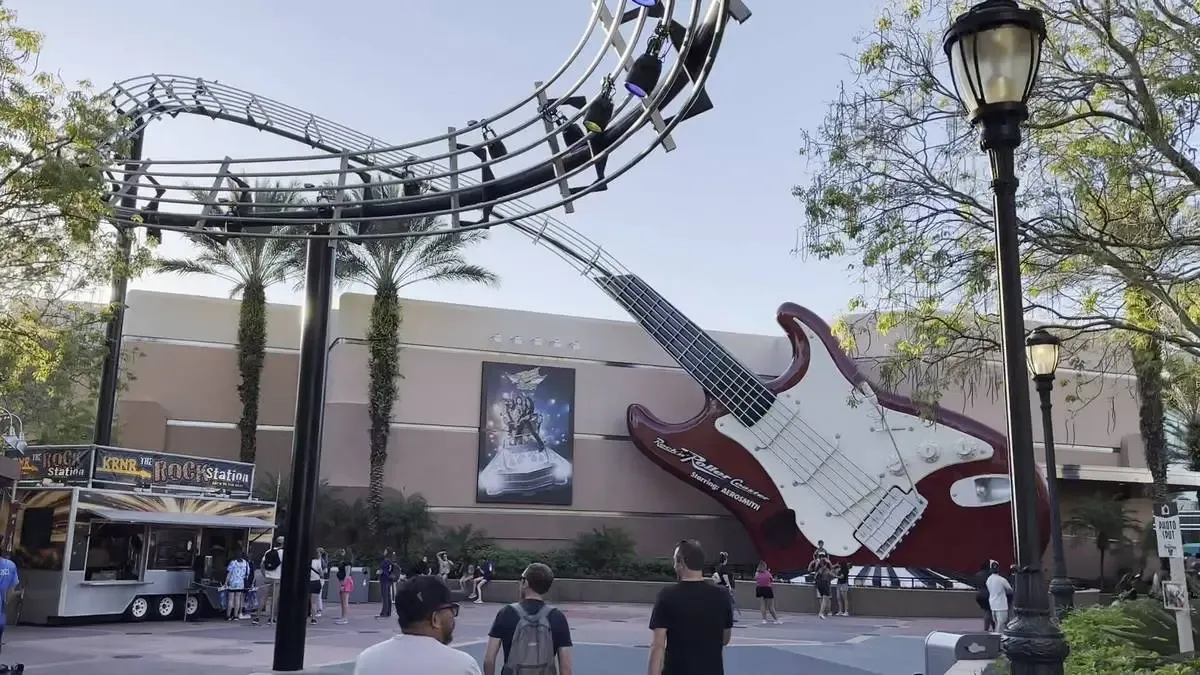 Disney_Hollywood_Studios_Rock_Roller_Coaster_fef575eee2-1.webp