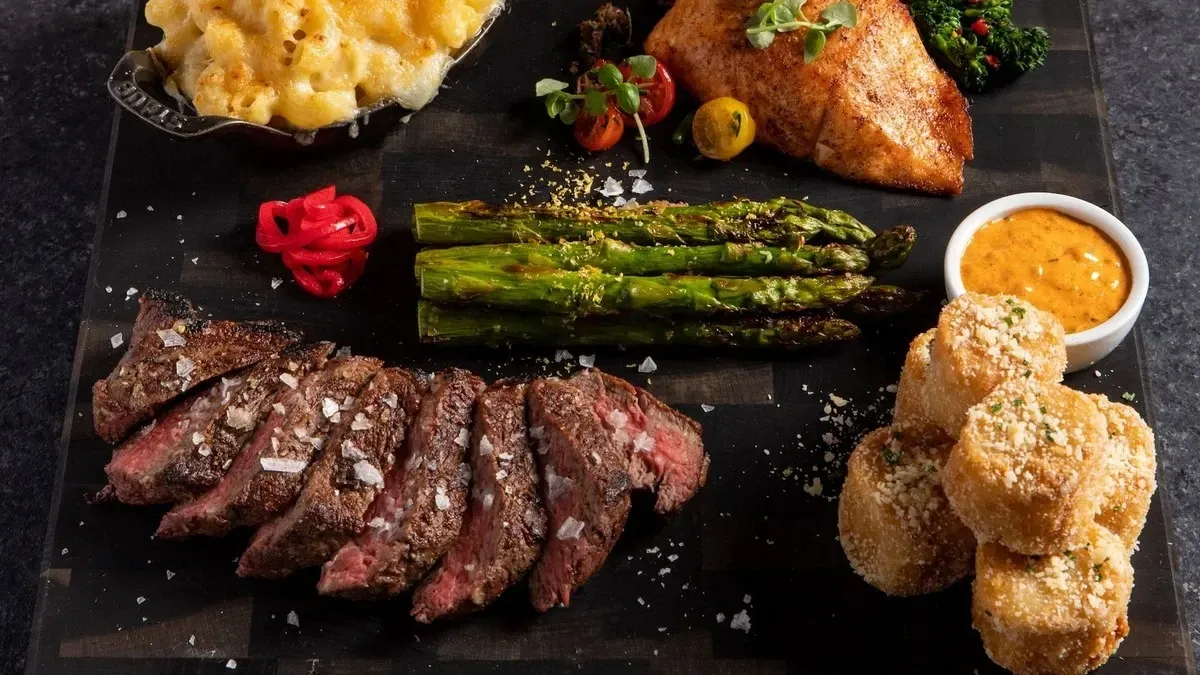 Disney_Springs_STK_Steakhouse_food_a27309caa0.webp