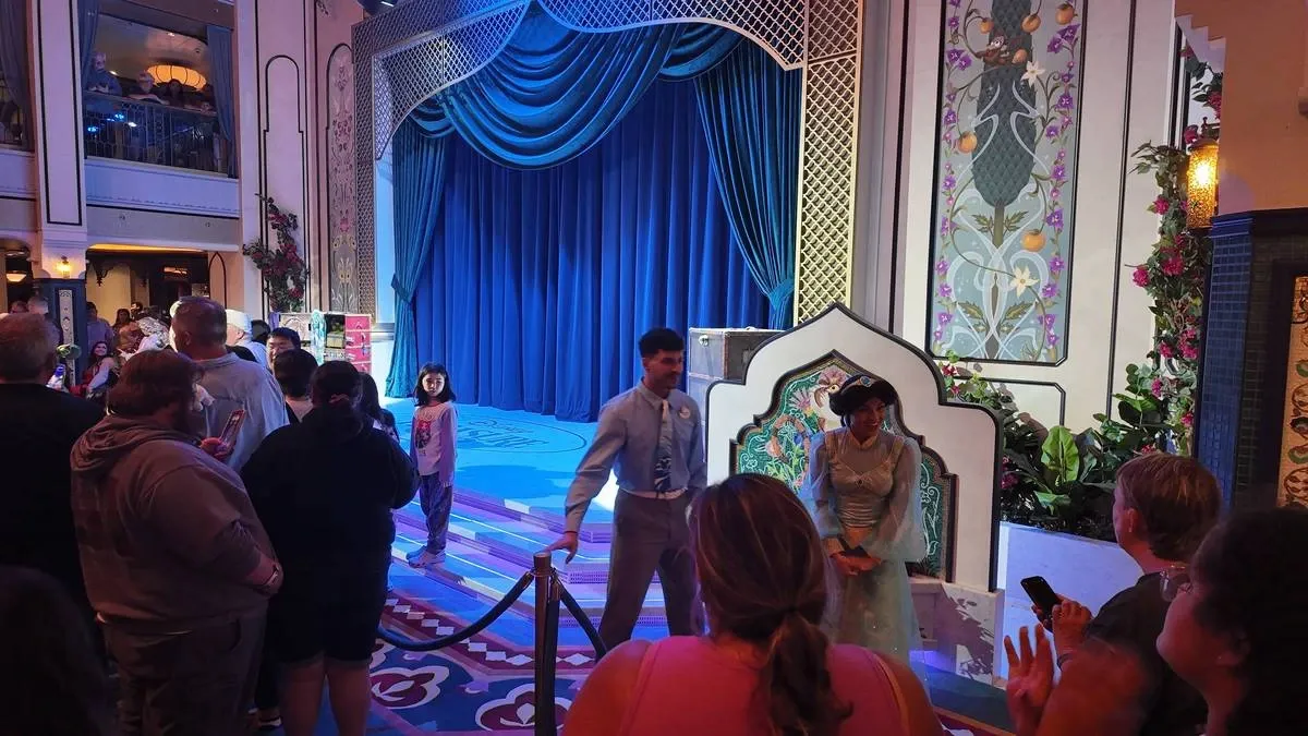 Disney_Treasure_grand_hall_Jasmine_2dde4b5181.webp