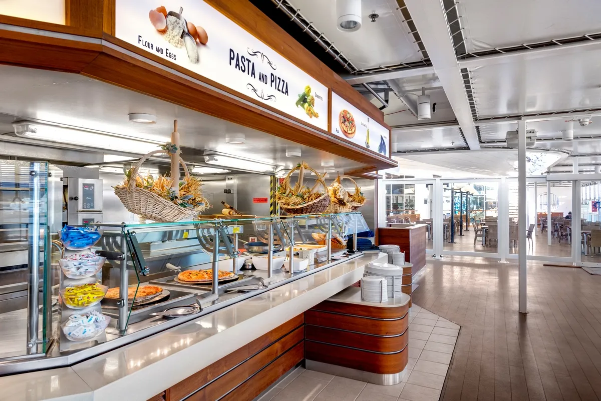 MSC_Cruise_Line_buffet_pizza_898df75a05.webp