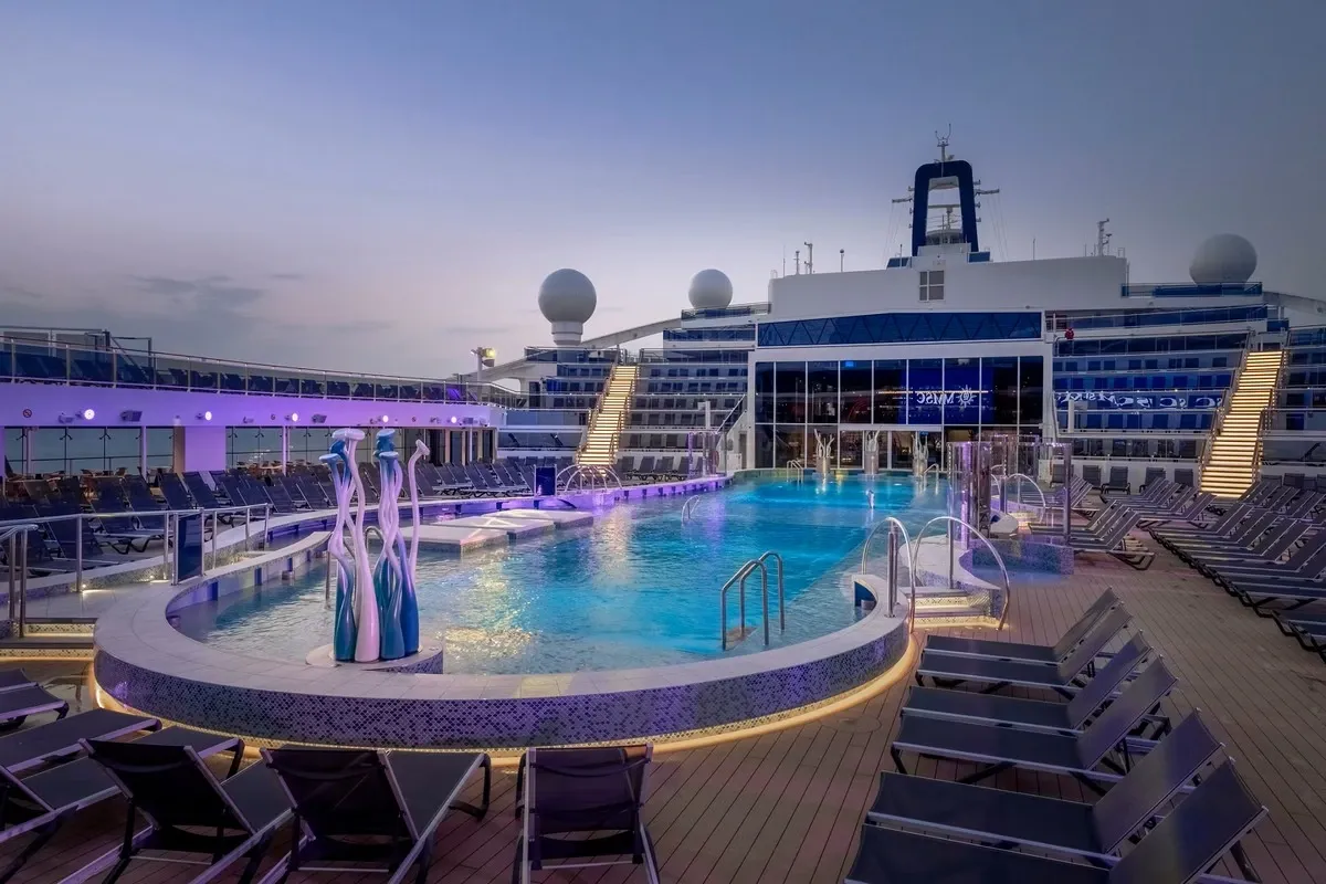MSC_World_America_La_Plage_Pool_fd6e524801.webp