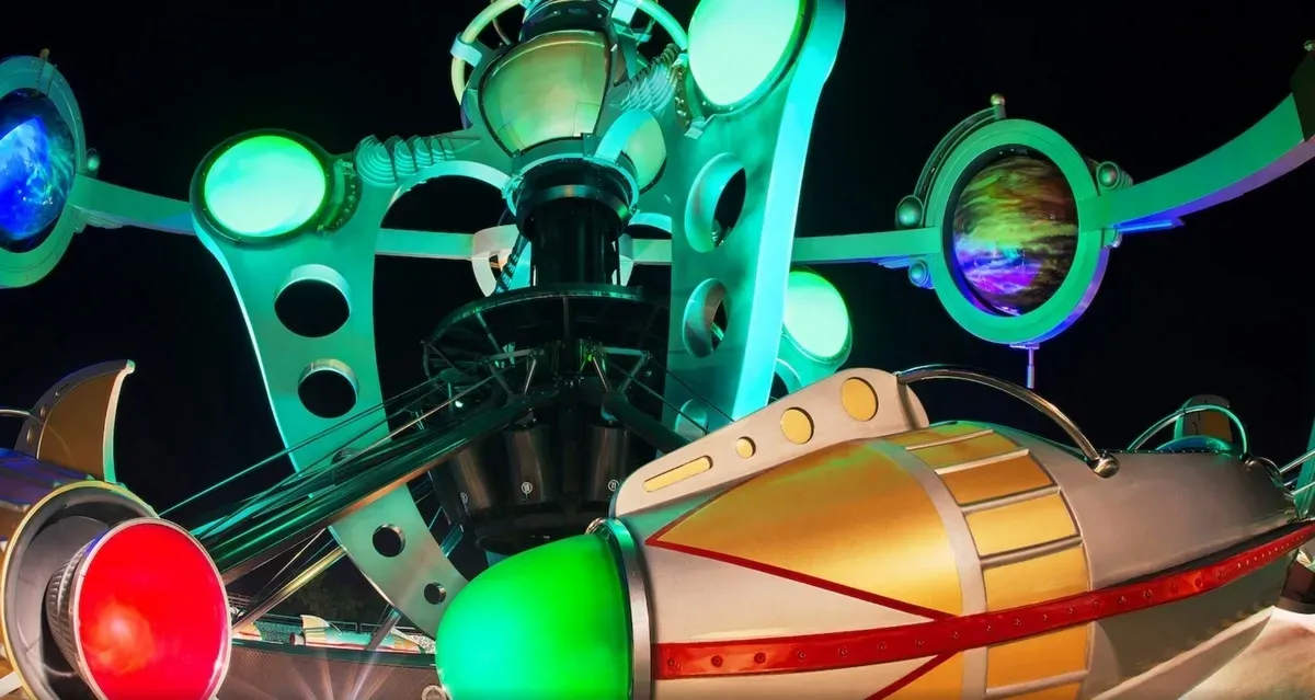 Magic_Kingdom_Astro_Orbiter_vehicle_c407ebf7ec.webp