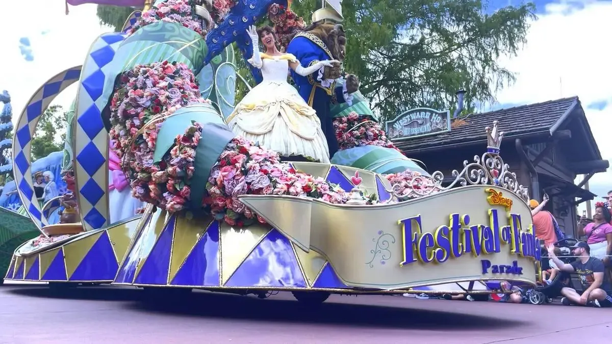 Magic_Kingdom_Festival_Fantasy_parade_belle_8f4043862f.webp