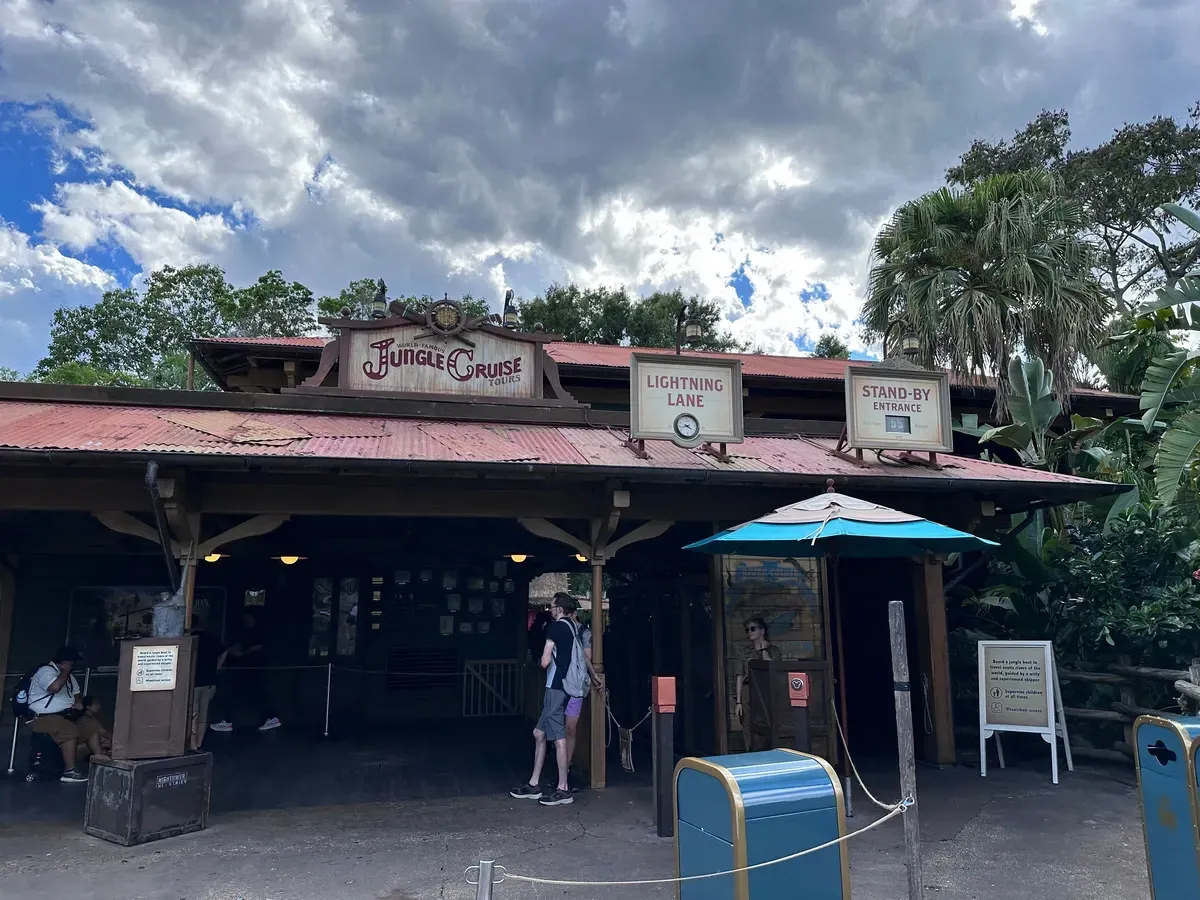 Magic_Kingdom_Jungle_Cruise_entrance_8b20c44237.webp