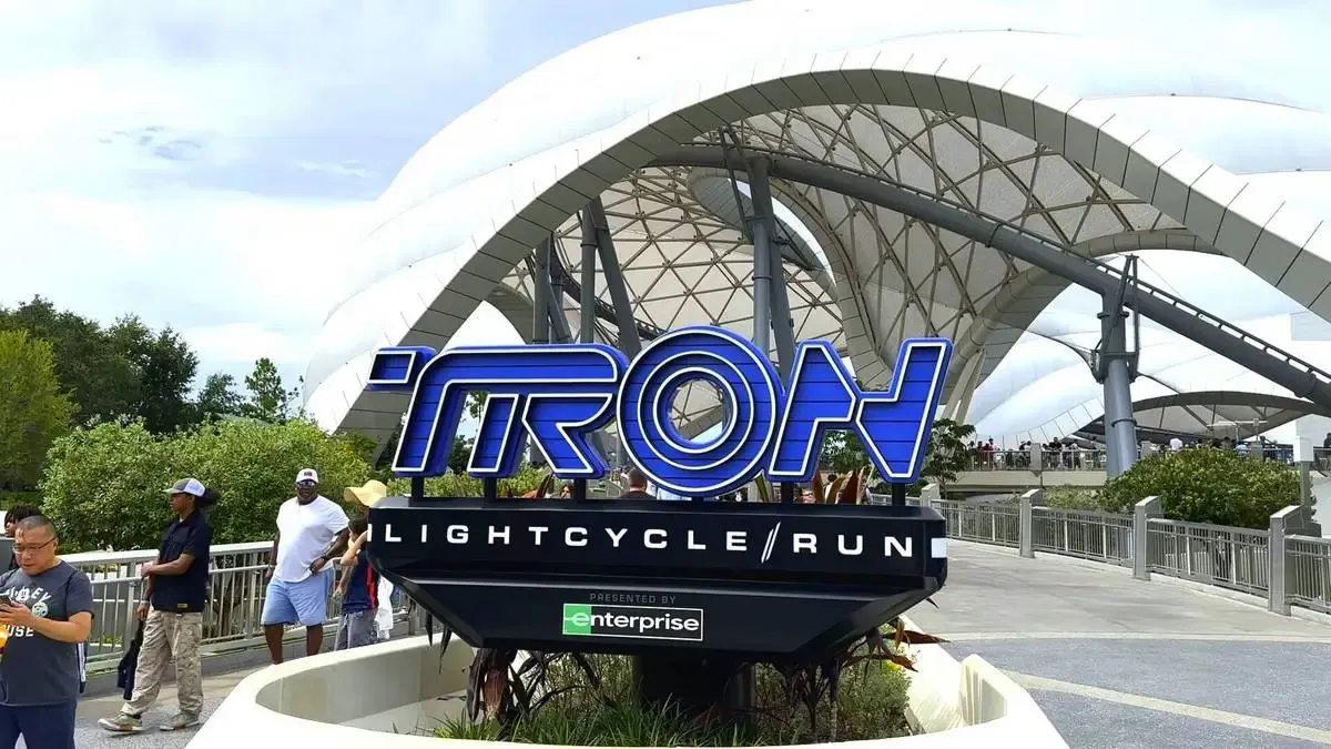 Magic_Kingdom_Tron_Lightcycle_Run_Entrance_53d6bf6f04-2.webp