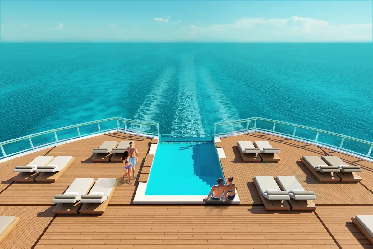 Norwegian_Cruise_Line_Haven_Pool_Deck_010a6bb50a-1.webp