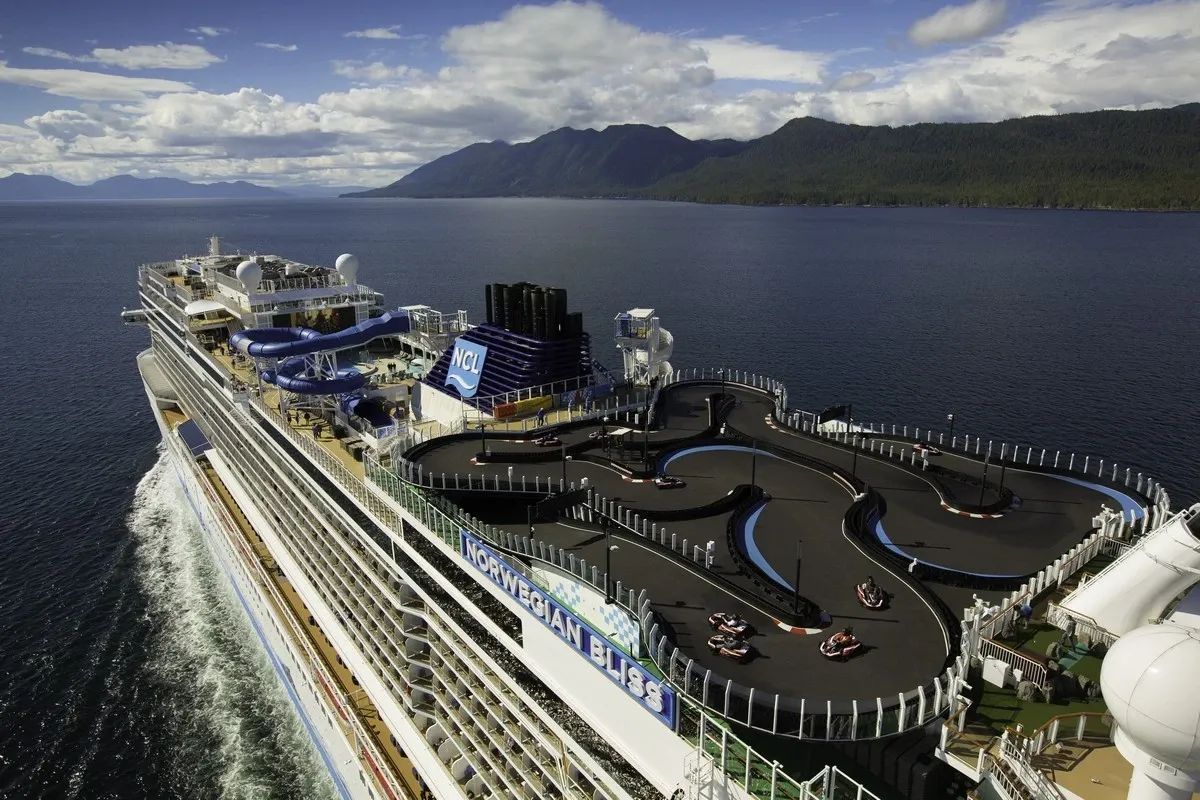 Norwegian_Cruise_Line_top_deck_kart_e52870fc4e-2.webp