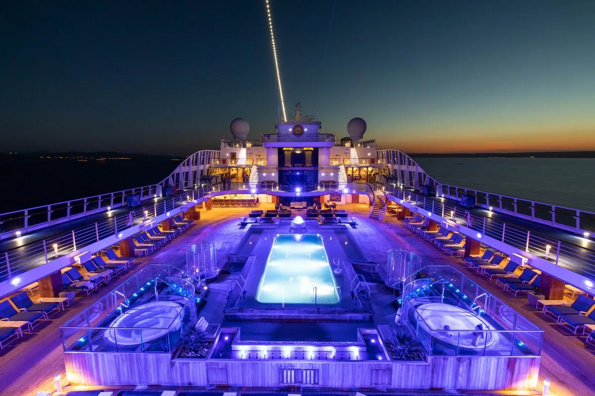 Oceania_Riviera_Pool_Deck_Night_0344e3795a.webp