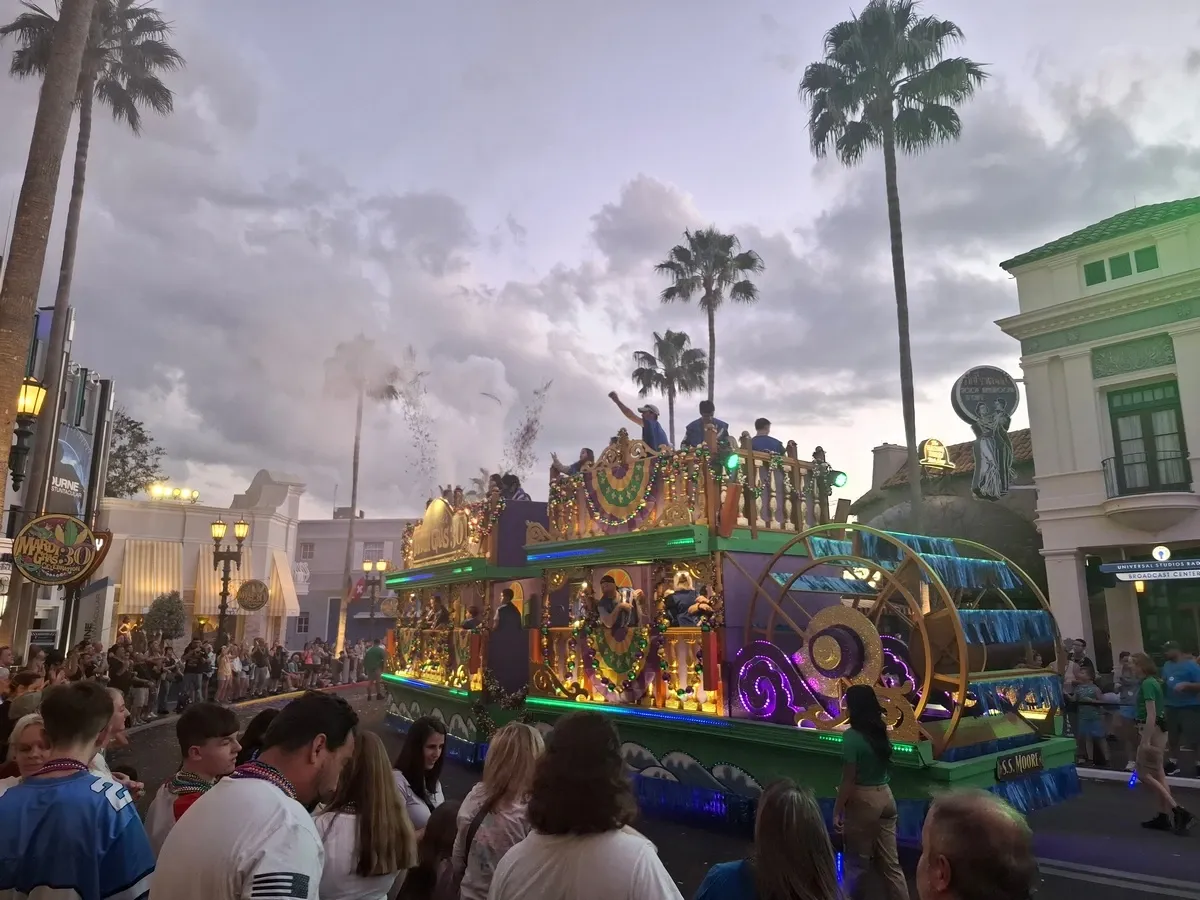 Universal_Studios_Mardi_Gras_2025_3_030a62193e.webp