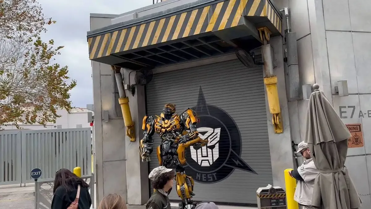 Universal_Studios_Transformers_character_e6f266858e.webp