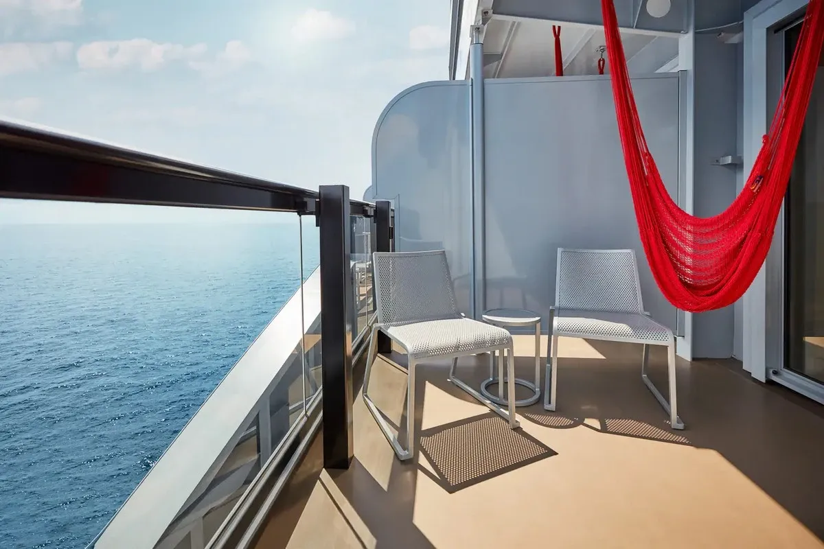 Virgin_Voyages_balcony_hammock_46399d36fe.webp