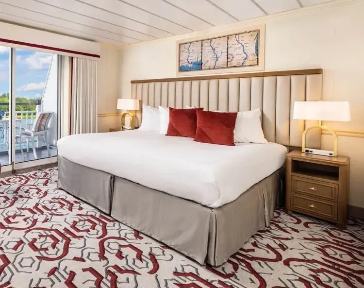 medium_American_Cruise_Lines_Room_d3093da7e7.webp