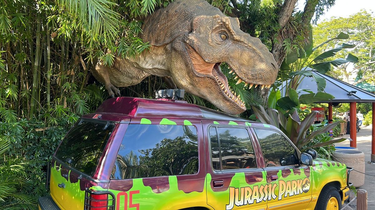 universal_jurassic_park_islands_adventure_3b9b148338.jpg